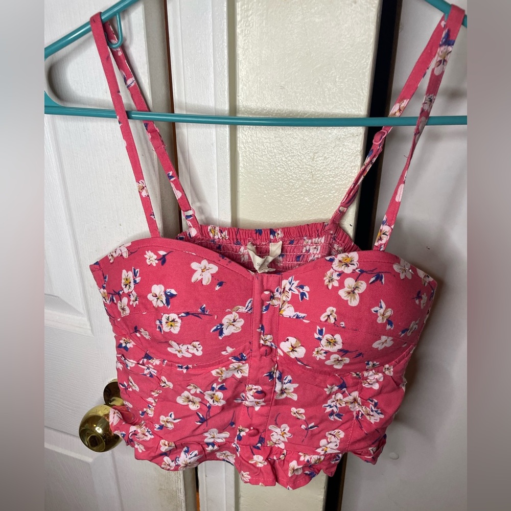 spaghetti strap crop top